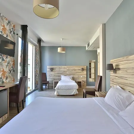 Marbella بياريتز