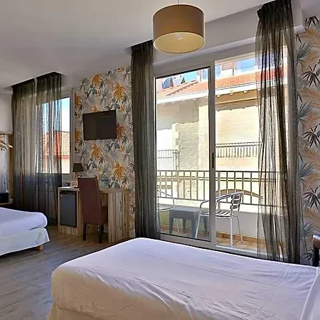 Marbella Отель Биарриц